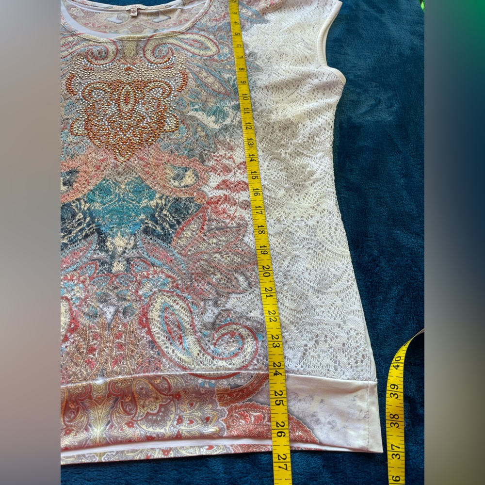 Reba Lace Front Top - Picture 2 of 5